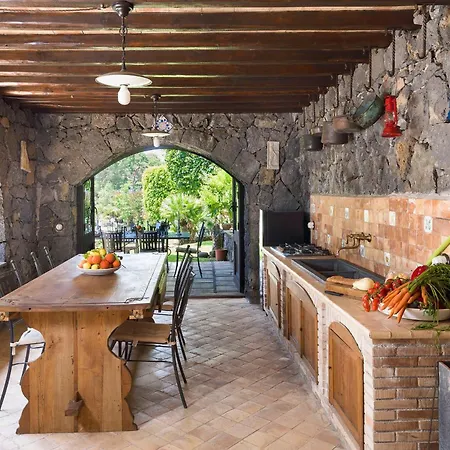 וילה Saracina אצ'י קטנה