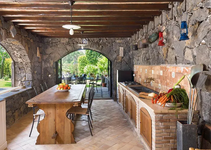 Villa Saracina Aci Catena